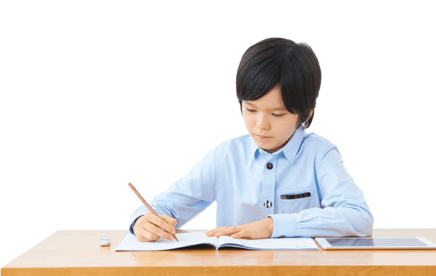 自宅学習をしている学生の画像