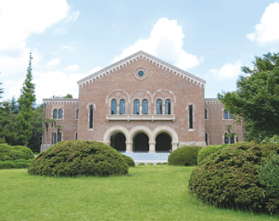 一橋大学