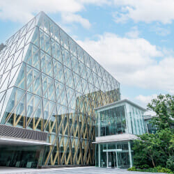 小論文ライティング講座、課題発見・解決能力テスト　導入事例　近畿大学　国際学部学生センター